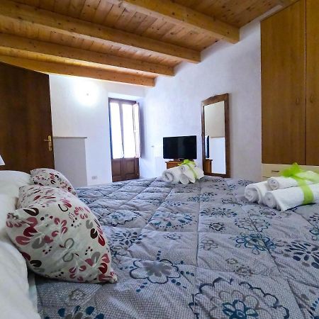 Bed and Breakfast San Domenico House - Centro Storico LʼAquila Zewnętrze zdjęcie