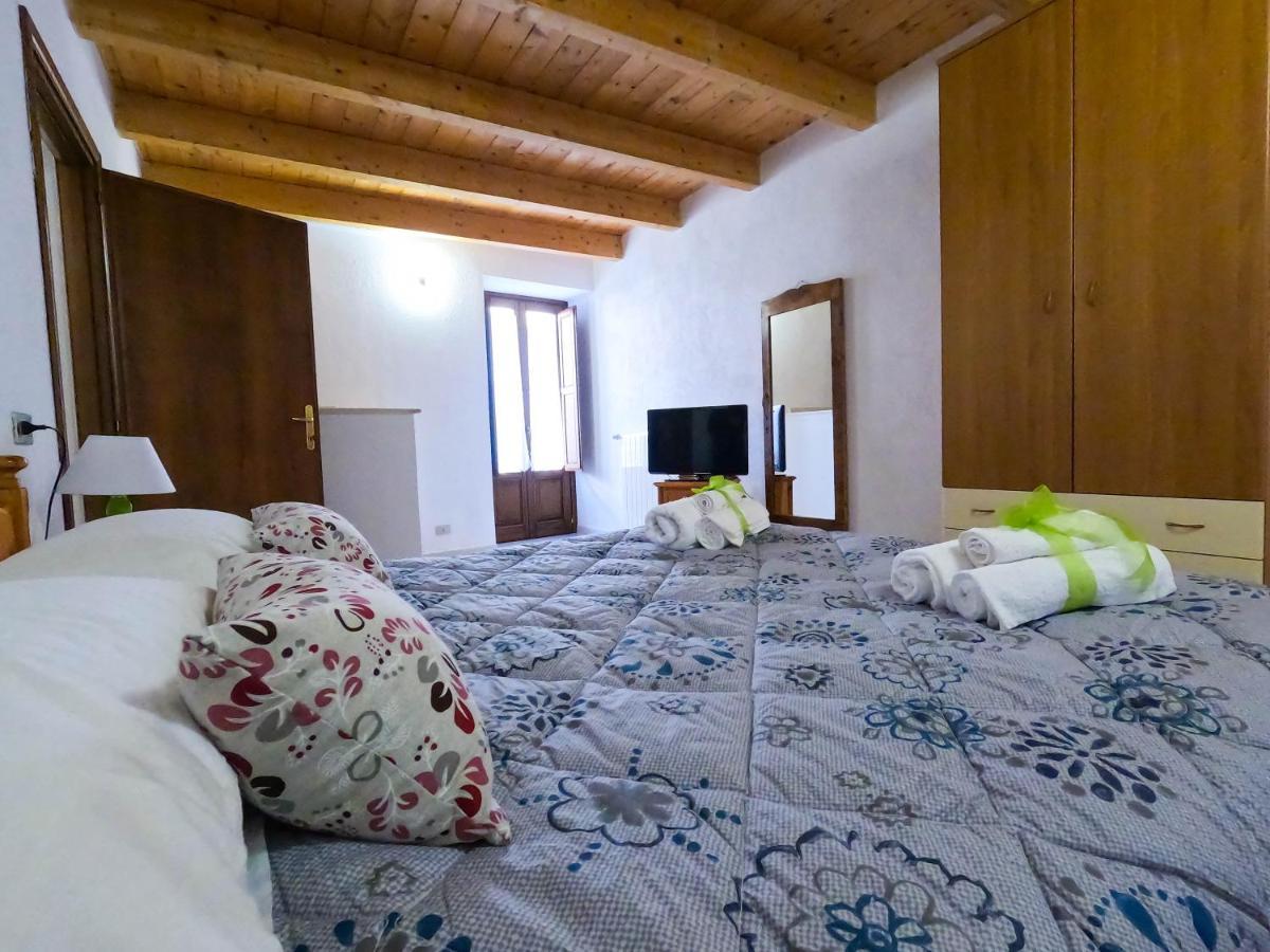 Bed and Breakfast San Domenico House - Centro Storico LʼAquila Zewnętrze zdjęcie